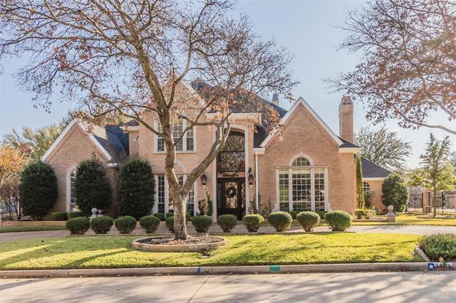 3401 Queensbury Way E in Colleyville, TX - Foto de edificio