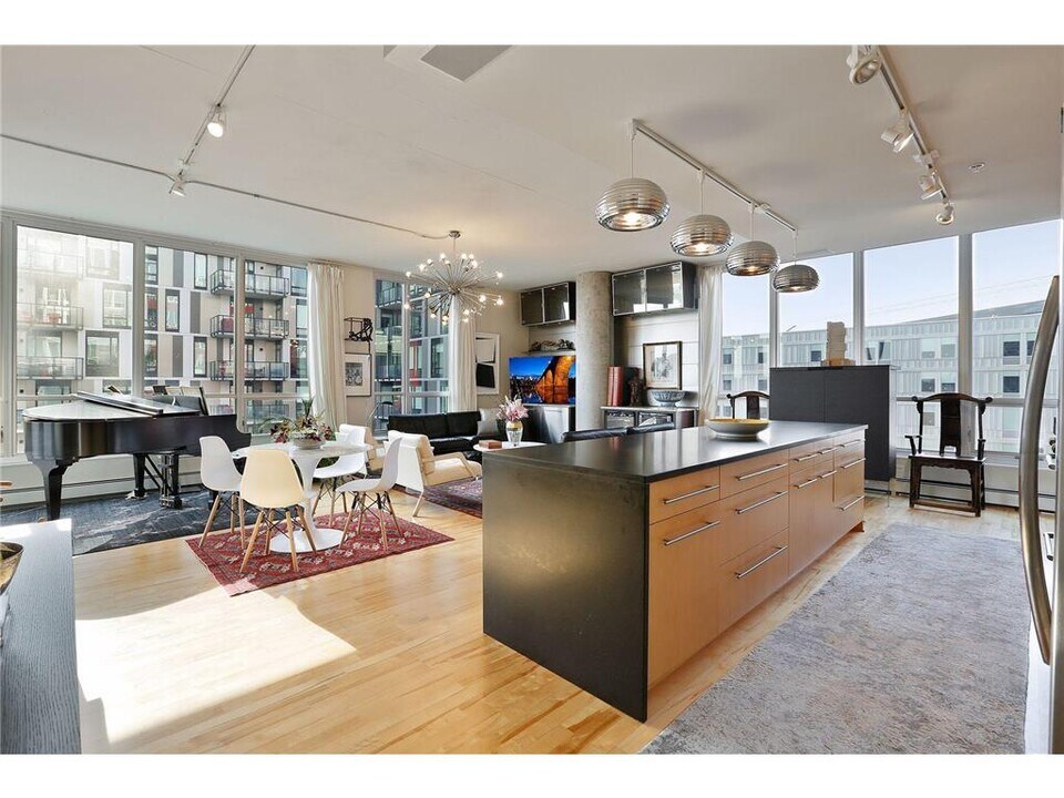 901 S 2nd St in Minneapolis, MN - Building Photo