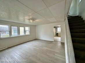 6 Magnolia Ave in Wilkes-Barre, PA - Building Photo - Building Photo