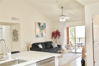 1265 Wildwood Lakes Blvd in Naples, FL - Building Photo - Building Photo