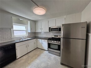 141 Hawthorne Ave in Buffalo, NY - Building Photo - Building Photo