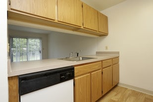 Meadows at Salem Run in Fredericksburg, VA - Building Photo