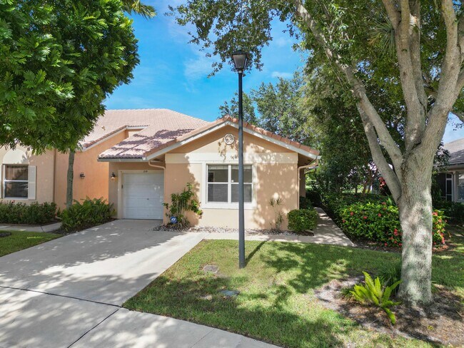 219 Coral Trace Ln