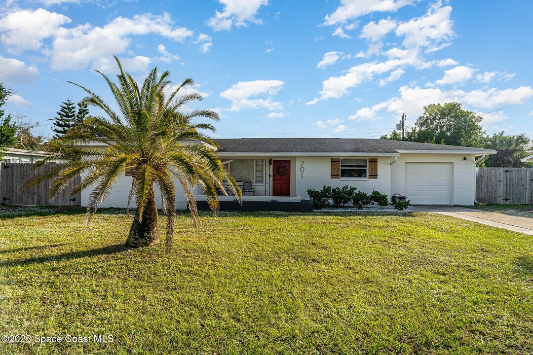 201 Sharon Dr in Melbourne, FL - Building Photo
