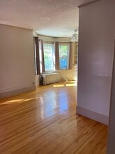 265 Norway St, Unit Mother-in-law apartment in Berlin, NH - Building Photo - Building Photo