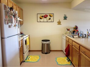 140 Willow Tree Wy, Unit 303 in Hurricane, WV - Foto de edificio - Building Photo