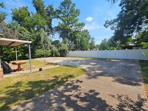 5322 Pine Ave in Pasadena, TX - Building Photo - Building Photo