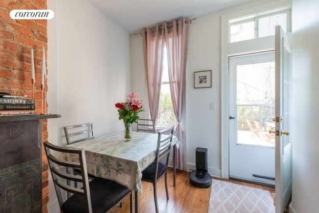 210 Calyer St in Brooklyn, NY - Building Photo - Building Photo