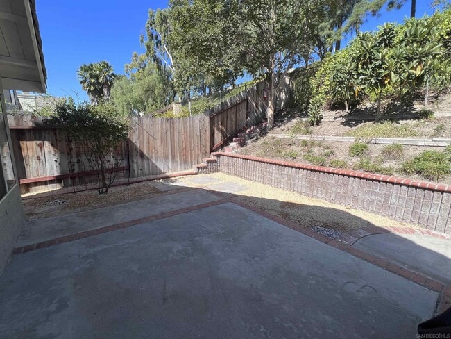 12168 Waverly Downs Ln in San Diego, CA - Building Photo - Building Photo