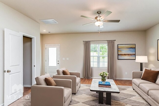 327 Taverners Ln in Angier, NC - Foto de edificio - Building Photo