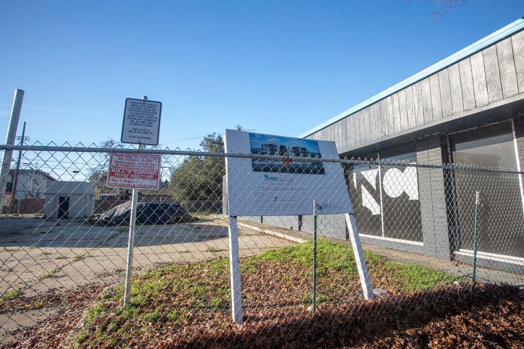 @ Home in Mountain View, CA - Building Photo