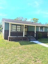 308 Banana St in Tarpon Springs, FL - Building Photo
