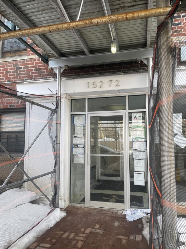152-72 Melbourne Ave in Queens, NY - Building Photo - Building Photo