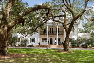 4136 Ashley River Rd in Charleston, SC - Building Photo - Building Photo