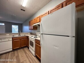 2759 Spencer Plantation Blvd in Orange Park, FL - Building Photo - Building Photo