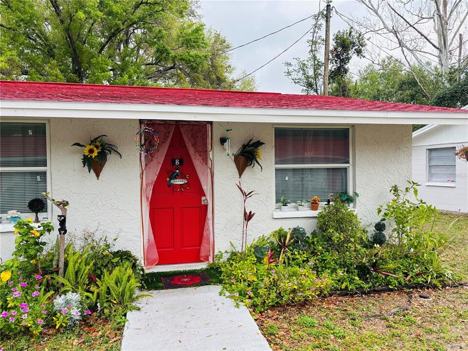 11733 N 12th St in Tampa, FL - Building Photo