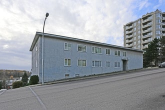 Uptown Apartments in New Westminster, BC - Building Photo - Building Photo