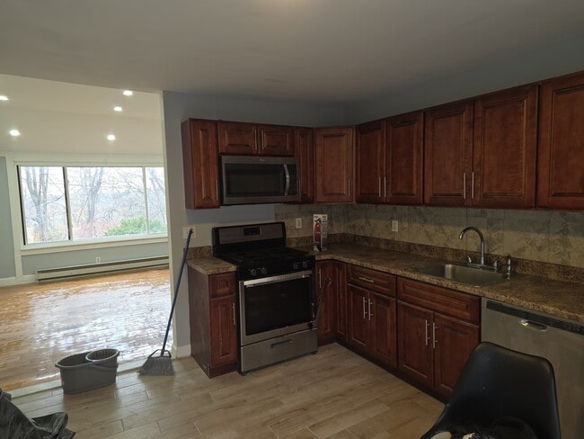 property at 25 Laurel Trl