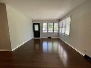 16819 Forest View Dr in Tinley Park, IL - Building Photo - Building Photo