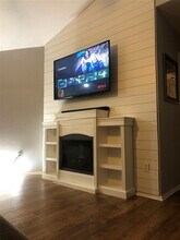 117 Yucca House Dr in Pflugerville, TX - Foto de edificio - Building Photo