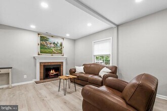 2921 Brook Dr in Falls Church, VA - Building Photo - Building Photo