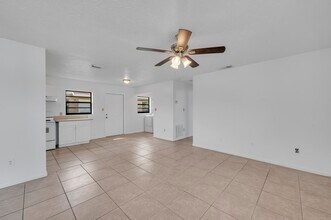 1710 Ave L in Fort Pierce, FL - Building Photo - Building Photo
