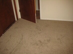 467 S Downey Rd, Unit H in Los Angeles, CA - Building Photo - Building Photo