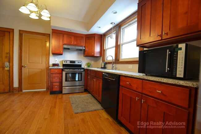 287 N Harvard St, Unit 2 in Boston, MA - Building Photo - Building Photo