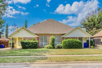 2709 Brittany Dr in Euless, TX - Building Photo - Building Photo