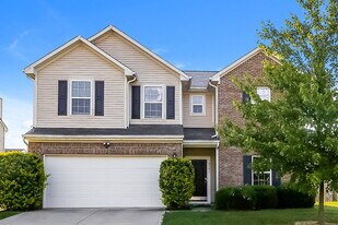 3151 Limber Pine Dr in Whiteland, IN - Building Photo