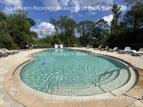 5207 Manorwood Dr in Sarasota, FL - Building Photo - Building Photo