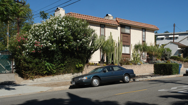 3901 Park Pl in Montrose, CA - Building Photo - Building Photo