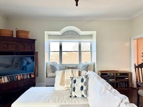 2 Monument Sq, Unit 6 in Boston, MA - Foto de edificio - Building Photo