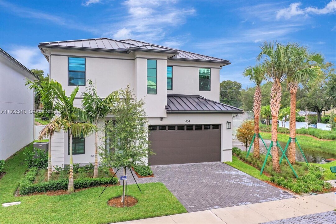 1454 NW 23rd St in Fort Lauderdale, FL - Building Photo