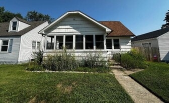 229 E Fairview Ave in South Bend, IN - Building Photo