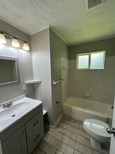 2534 Veronica Dr in Louisville, KY - Building Photo - Building Photo