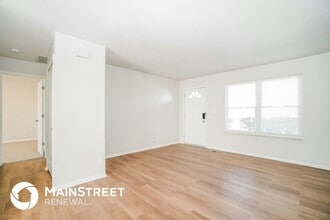 5761 Ricardo Dr in Galloway, OH - Foto de edificio - Building Photo