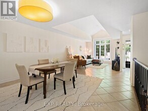 3241 Montrose Rd in Niagara Falls, ON - Building Photo - Building Photo