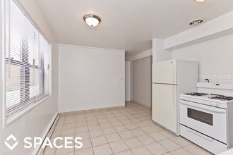 1660 W Pratt Blvd-Unit -# 1NN in Chicago, IL - Foto de edificio - Building Photo