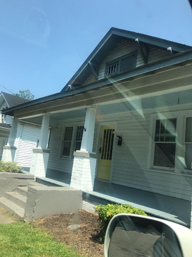 property at 205 S Summit St