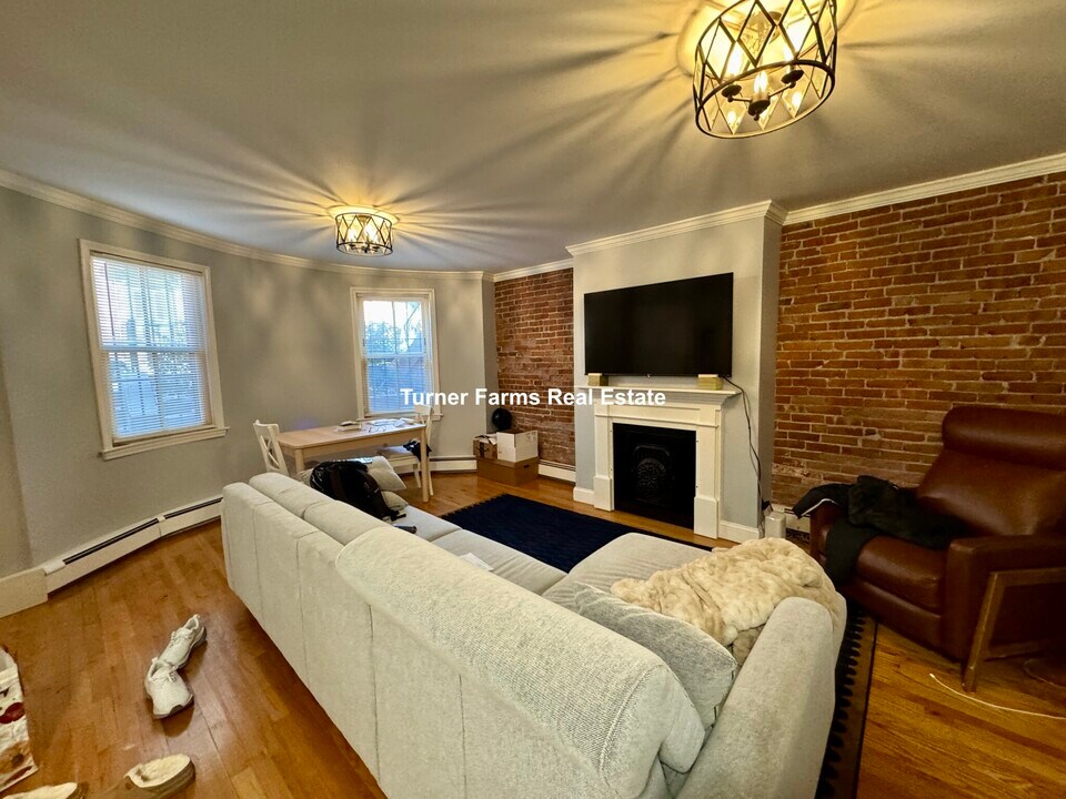 89 E Brookline St, Unit 1 in Boston, MA - Building Photo
