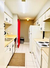 6633 W Airport Blvd, Unit 801 in Houston, TX - Foto de edificio - Building Photo