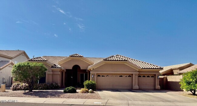 property at 4413 E Desert Trumpet Rd