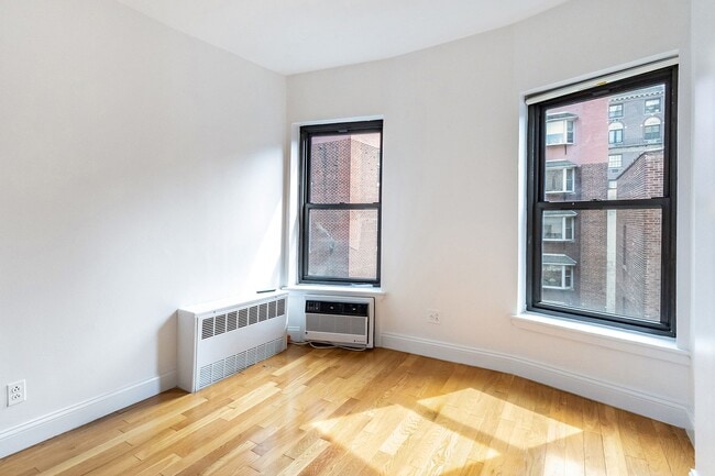 160 E 91st St in New York, NY - Building Photo - Building Photo