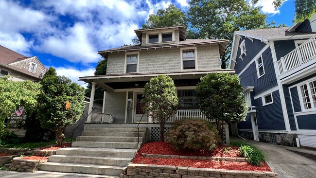 property at 28 Grand Ave NE