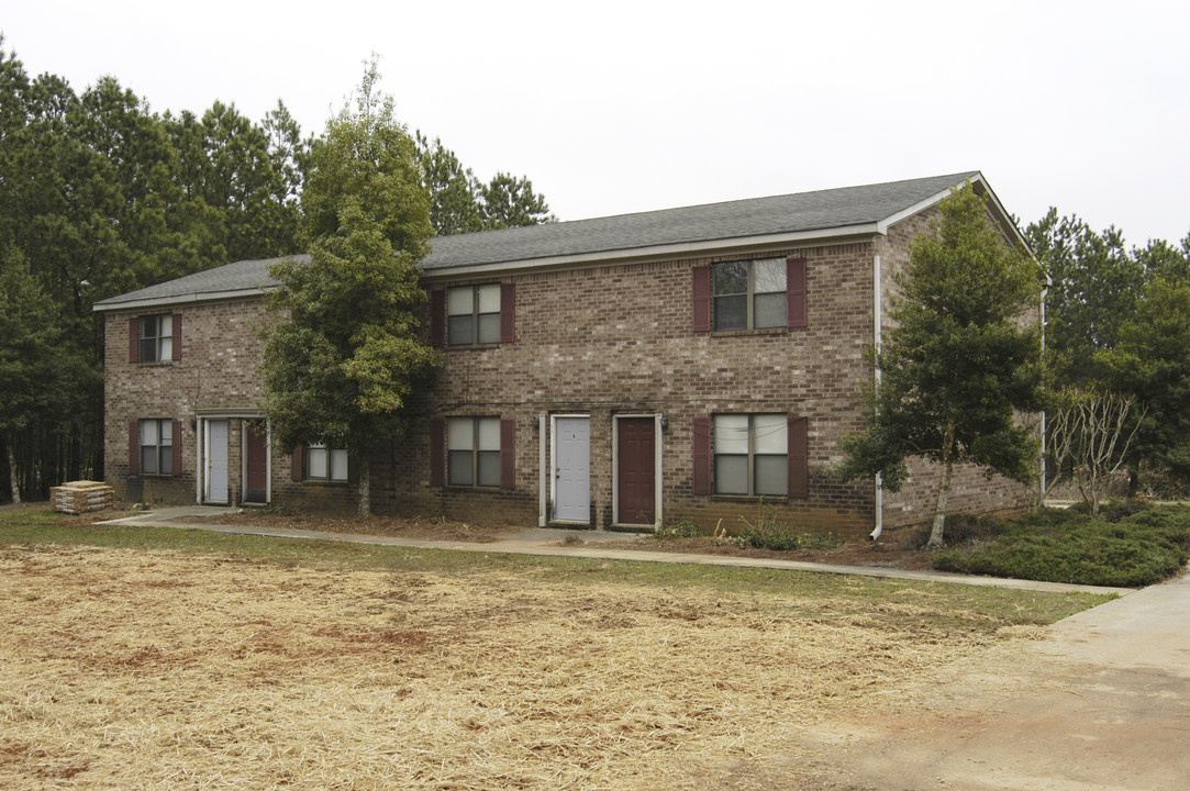 201-203 Old Zion Cemetery Rd in Loganville, GA - Building Photo