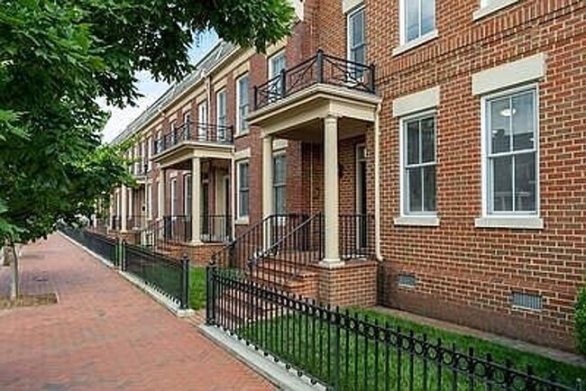 1614 W Cary St in Richmond, VA - Building Photo - Building Photo