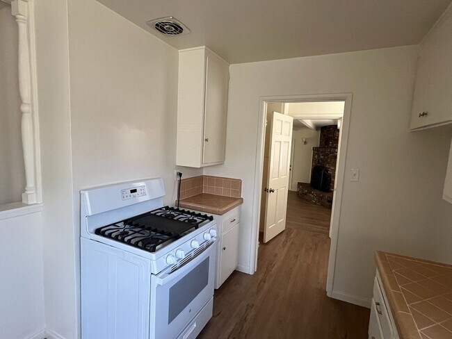 4502 Dunrobin Ave in Lakewood, CA - Building Photo - Building Photo