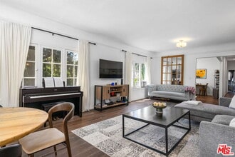101 N Clark Dr in West Hollywood, CA - Building Photo - Building Photo