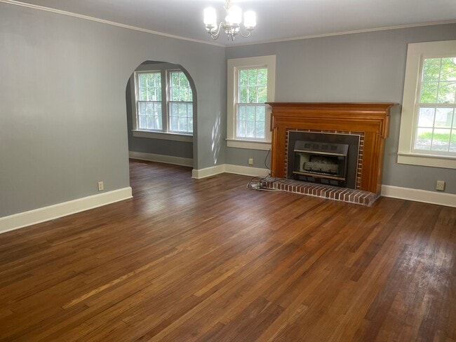 930 Dixie Ave in Florence, AL - Building Photo - Building Photo